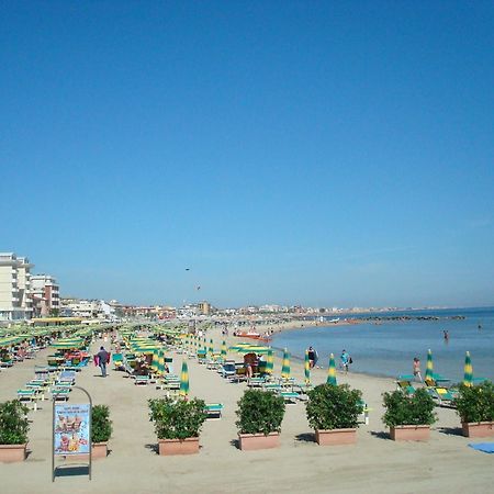 Hotel Villa Ersilia Rimini B&B מראה חיצוני תמונה