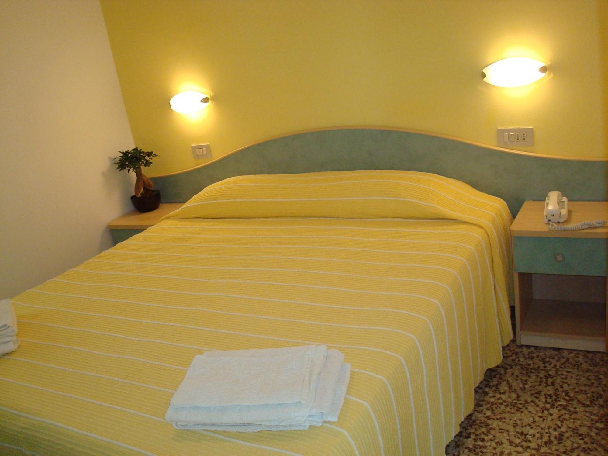 Hotel Villa Ersilia Rimini B&B מראה חיצוני תמונה