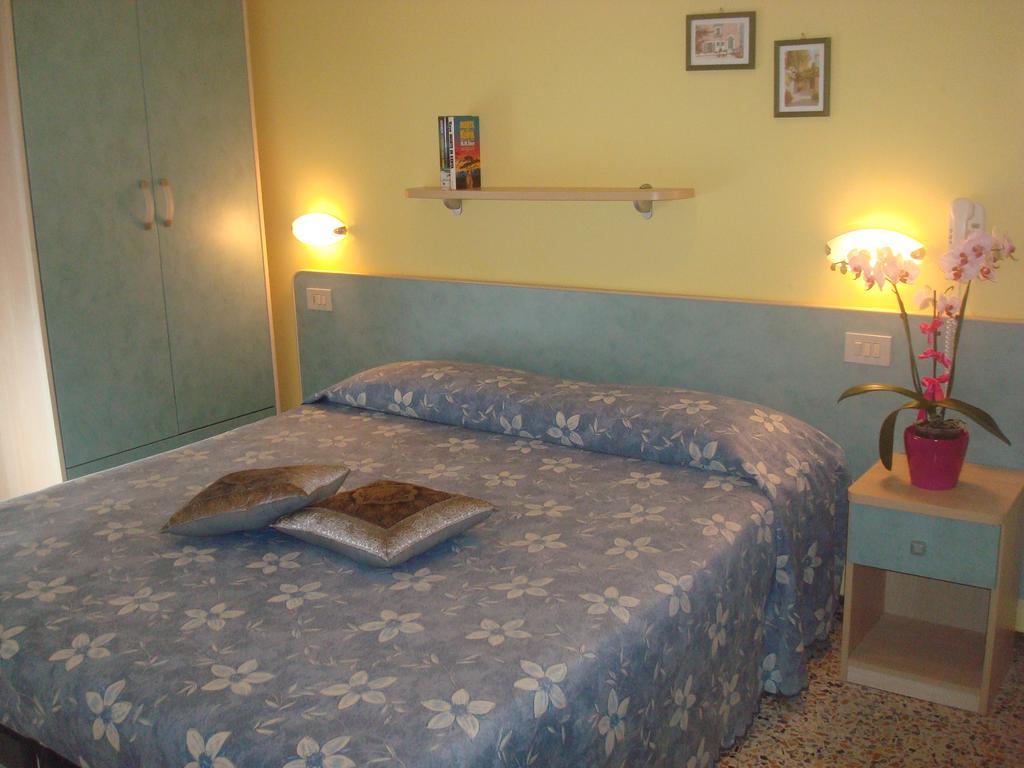 Hotel Villa Ersilia Rimini B&B מראה חיצוני תמונה