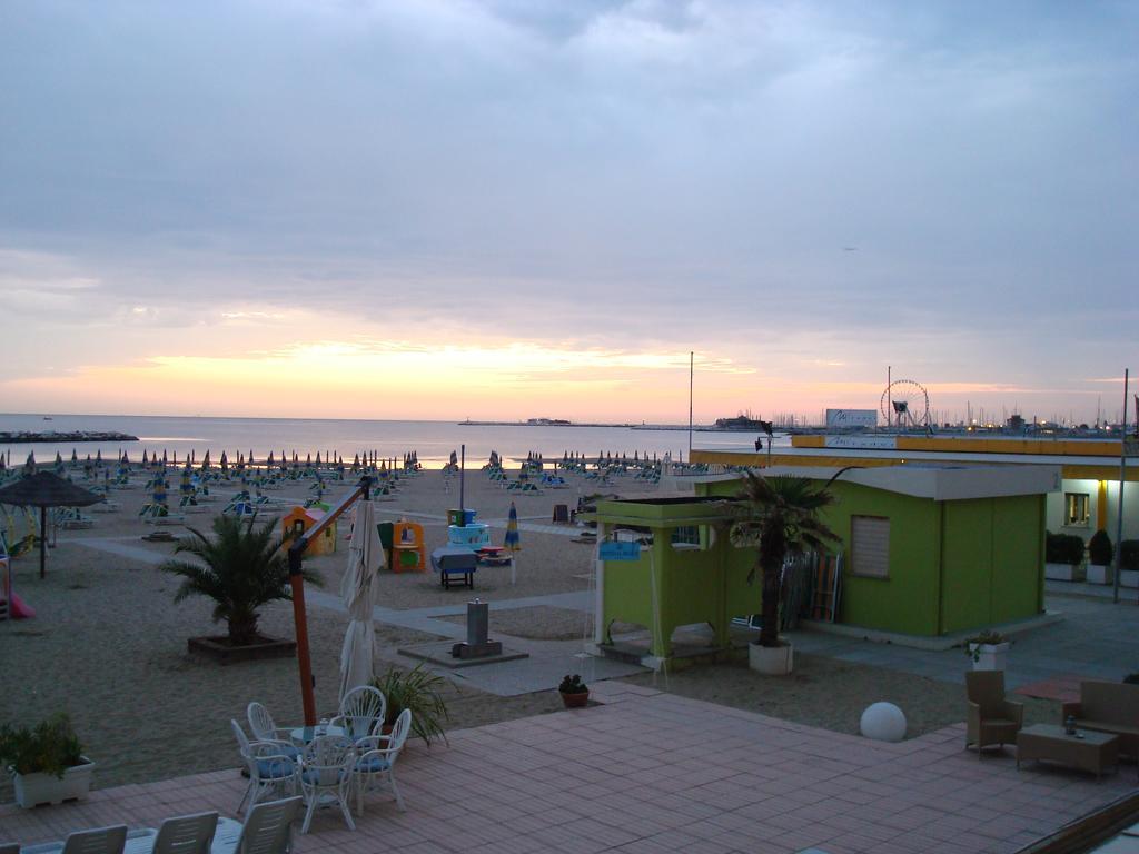 Hotel Villa Ersilia Rimini B&B מראה חיצוני תמונה