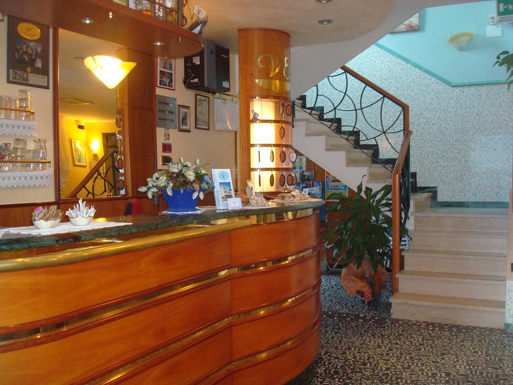 Hotel Villa Ersilia Rimini B&B מראה חיצוני תמונה