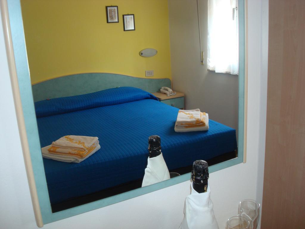 Hotel Villa Ersilia Rimini B&B מראה חיצוני תמונה