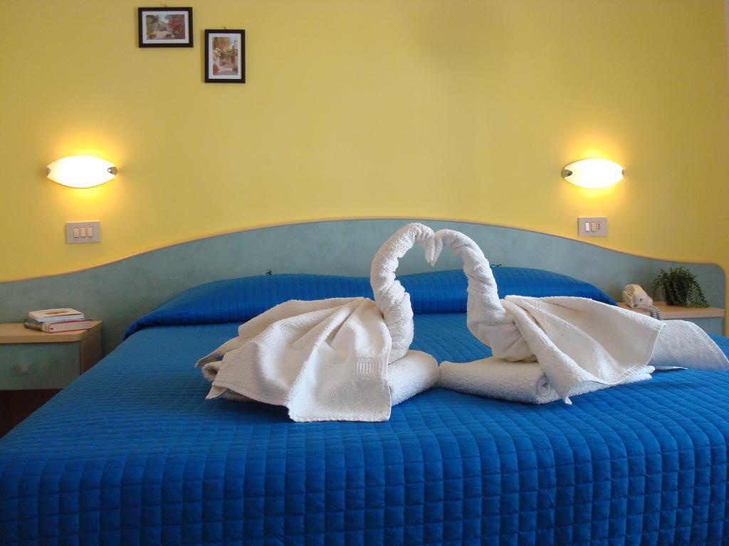 Hotel Villa Ersilia Rimini B&B מראה חיצוני תמונה