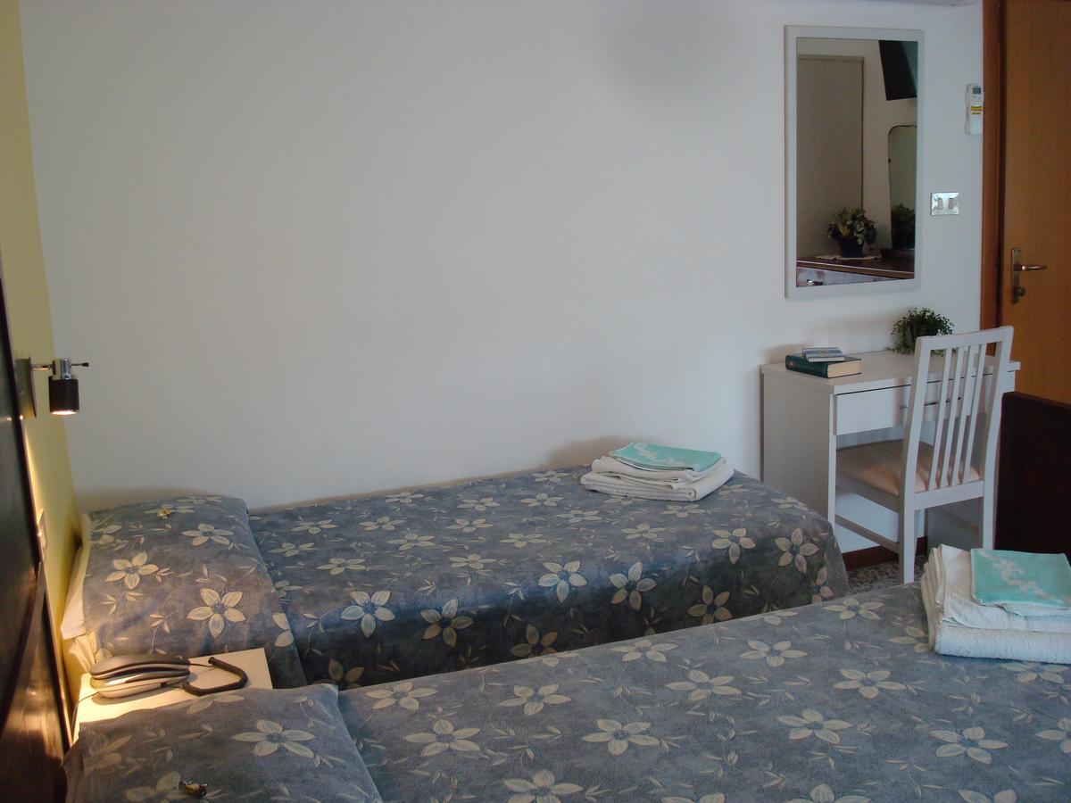 Hotel Villa Ersilia Rimini B&B מראה חיצוני תמונה
